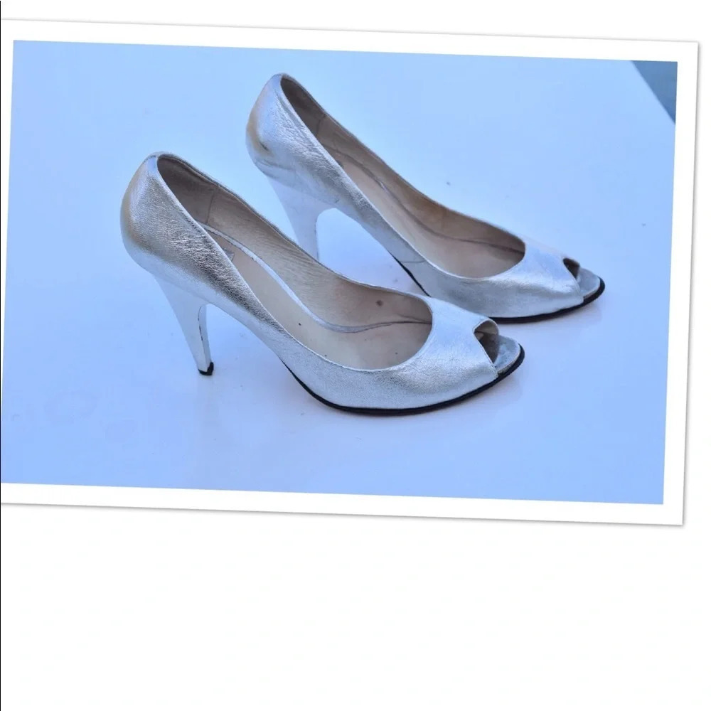Dolce vita peep toe pumps